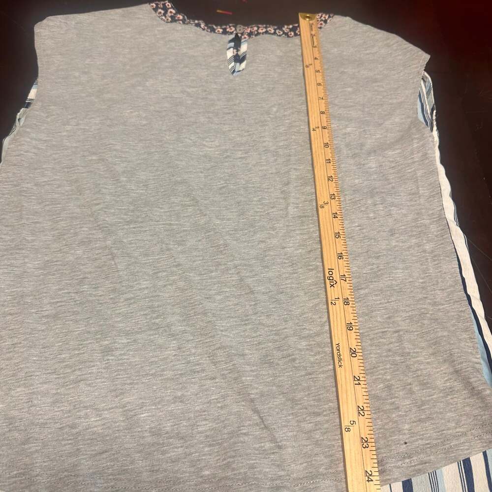 Entro Casual Spring Top Blue Striped w/ Floral Detail M - Picture 7 of 9